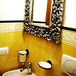 Anna's Rose Apartment